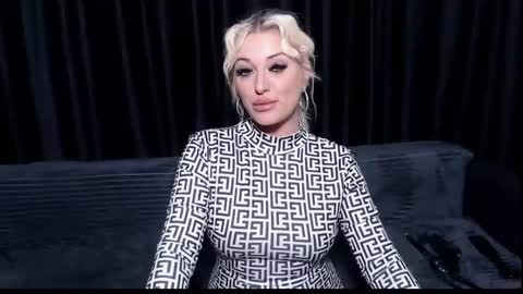 Snapshot of juliediamond chatting on February 13, 11:37 pm julia online show from February 13, 11:37 pm