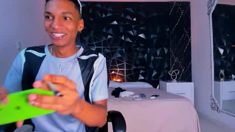 Julien online show from February 17, 12:37 pm