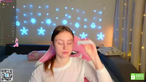 julieqt online show from January 11, 4:40 am