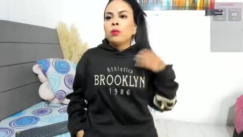 Julieta  online show from June 25, 10:09 am