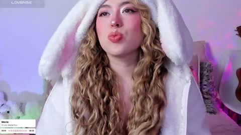 Juli  online show from March 9, 3:44 am