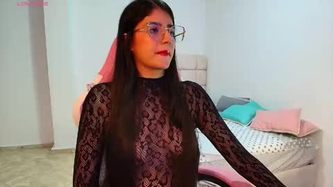 julieta_rose19 online show from March 23, 12:37 am