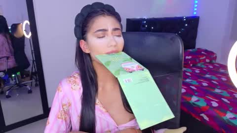 Julieta online show from December 16, 1:24 am