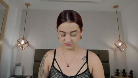 Julieth online show from February 1, 3:47 am