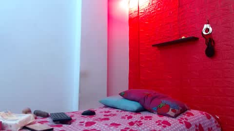 juliette18rose online show from February 12, 7:50 pm