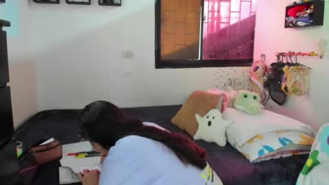 Snapshot of juliette_sweet05 chatting on October 16, 5:23 pm juliette online show from October 16, 5:23 pm