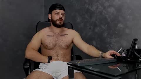 JULiUS   online show from October 31, 9:48 pm