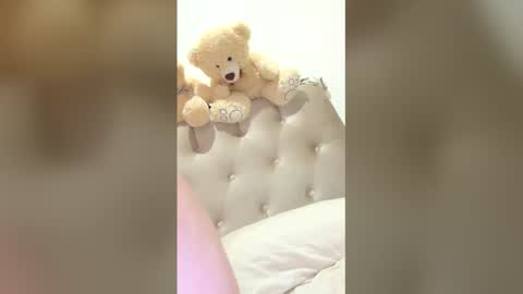 julliandre online show from April 19, 6:43 pm