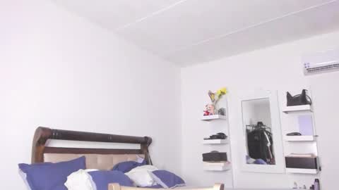 jessica online show from December 23, 6:52 am