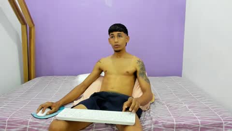 junior_bigcock3 online show from January 14, 5:01 pm