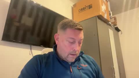 Junky online show from October 24, 2:29 pm