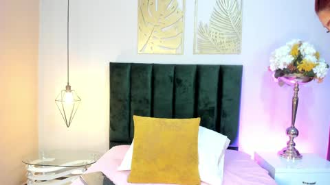 Jupiter Fox online show from April 9, 1:20 am