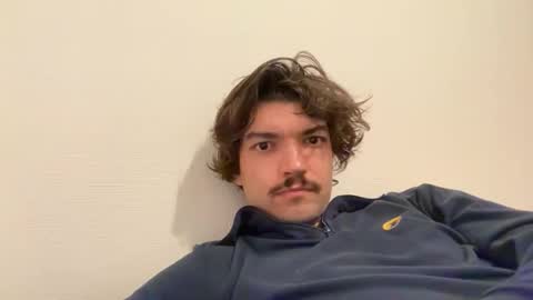 just_a_guy_with_a_big_cock online show from November 2, 7:25 pm