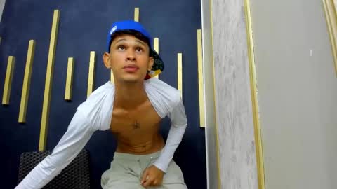 Snapshot of just_d4v7 chatting on October 6, 7:10 pm JUST online show from October 6, 7:10 pm