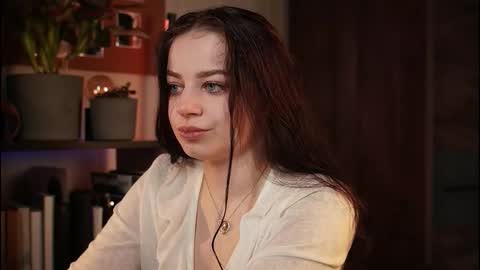 just_dakota_ online show from February 16, 8:23 am