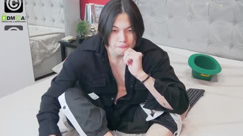 Snapshot of just_gay_ chatting on February 4, 4:18 pm just_gay_ online show from February 4, 4:18 pm