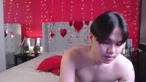 Snapshot of just_gay_ chatting on February 11, 4:35 pm just_gay_ online show from February 11, 4:35 pm