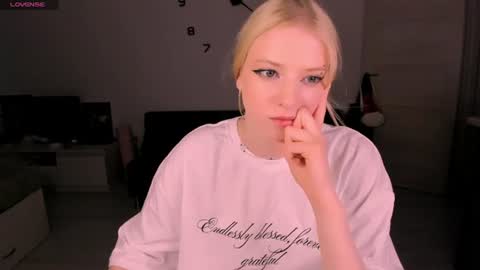 JESSY online show from August 2, 6:53 pm