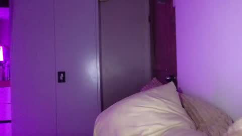 Snapshot of just_marjorie69 chatting on March 6, 2:18 pm Be you  online show from March 6, 2:18 pm