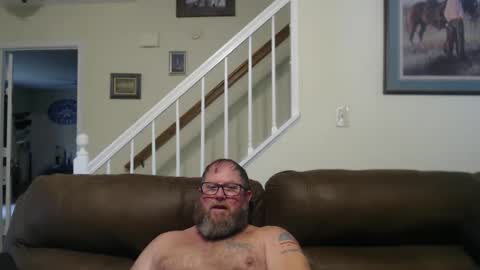 Snapshot of justaguyandnaked chatting on September 18, 7:18 pm justaguyandnaked online show from September 18, 7:18 pm