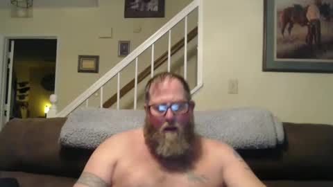 Snapshot of justaguyandnaked chatting on January 1, 1:47 am justaguyandnaked online show from January 1, 1:47 am