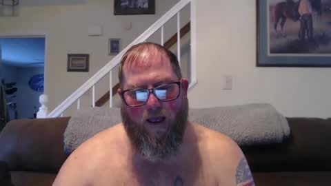 Snapshot of justaguyandnaked chatting on January 17, 9:50 pm justaguyandnaked online show from January 17, 9:50 pm
