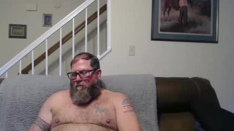 Snapshot of justaguyandnaked chatting on October 6, 8:37 pm justaguyandnaked online show from October 6, 8:37 pm