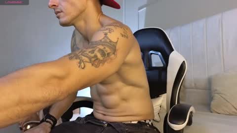 Justin  online show from October 22, 3:10 am