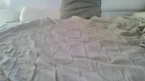 justinyojustin online show from November 23, 8:12 am