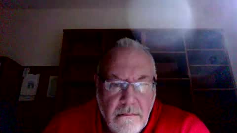 justme196756 online show from December 17, 1:12 am