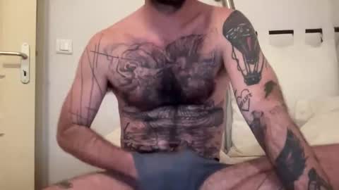 justmeandyou00 online show from January 17, 3:10 pm