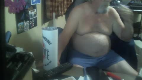 justmeohio online show from August 2, 1:18 am