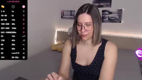 Julie online show from February 18, 4:56 am