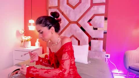 Mia online show from March 8, 8:18 am