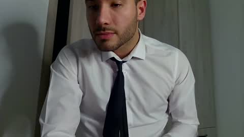 Snapshot of justynxxx1 chatting on February 28, 2:31 am Justin online show from February 28, 2:31 am