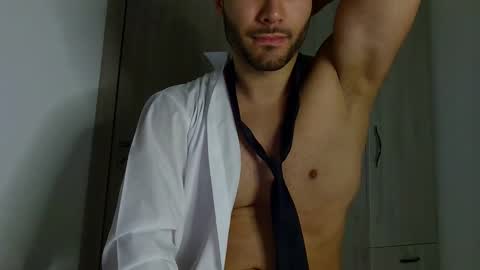 Snapshot of justynxxx1 chatting on October 30, 10:32 pm Justin online show from October 30, 10:32 pm