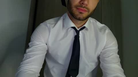 Snapshot of justynxxx1 chatting on October 21, 9:18 pm Justin online show from October 21, 9:18 pm