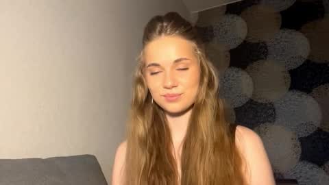 Melissa online show from March 13, 6:16 am