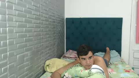 juviaandgray online show from January 14, 4:04 am