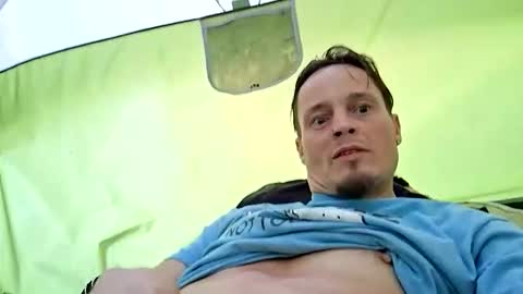 jveillette00p27 online show from November 8, 8:45 pm