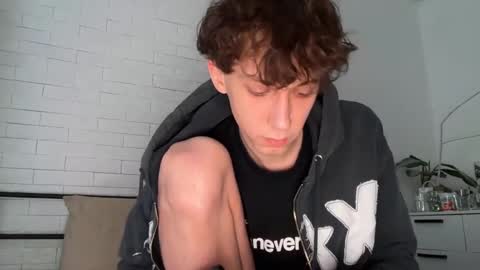 JW online show from March 20, 2:33 pm