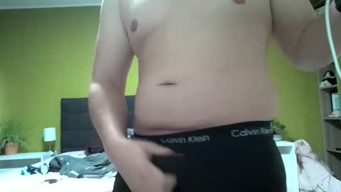Snapshot of jwdick21 chatting on October 26, 1:34 pm jwdick21 online show from October 26, 1:34 pm