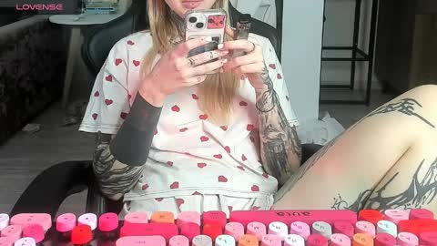 Alice online show from April 7, 8:16 am