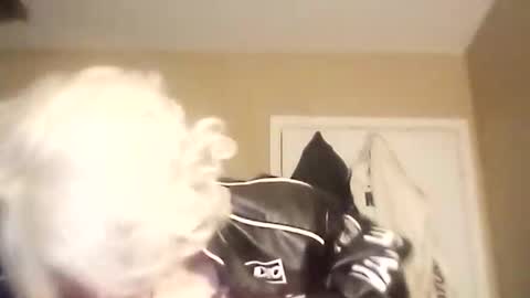 Sissykaeleeslut666 online show from December 2, 7:18 am