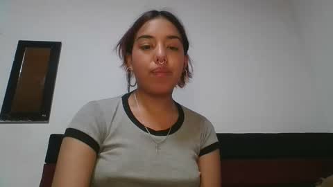 KAHELIINDEPENDENT MODEL online show from February 19, 2:33 am