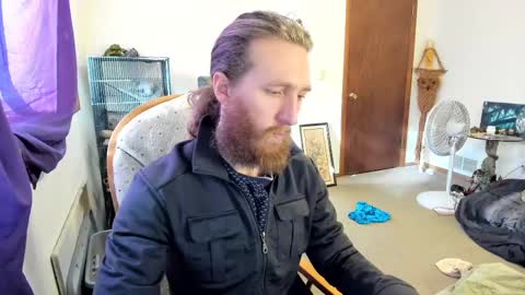 Kaiku77 online show from March 6, 9:31 pm