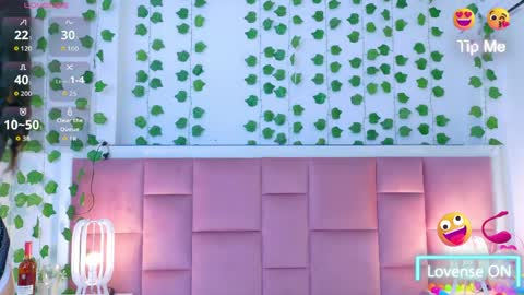 kelly online show from April 11, 11:14 am