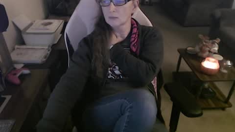 Snapshot of kait331 chatting on October 9, 2:39 am Camprincess331 online show from October 9, 2:39 am