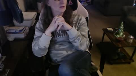 Snapshot of kait331 chatting on December 18, 1:26 am Camprincess331 online show from December 18, 1:26 am