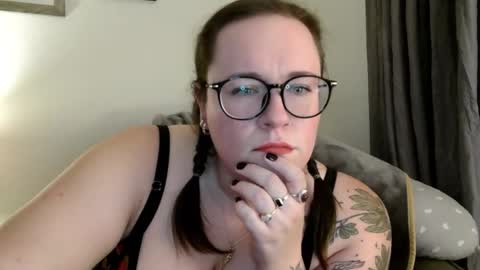 kaitrosss online show from October 16, 3:39 am